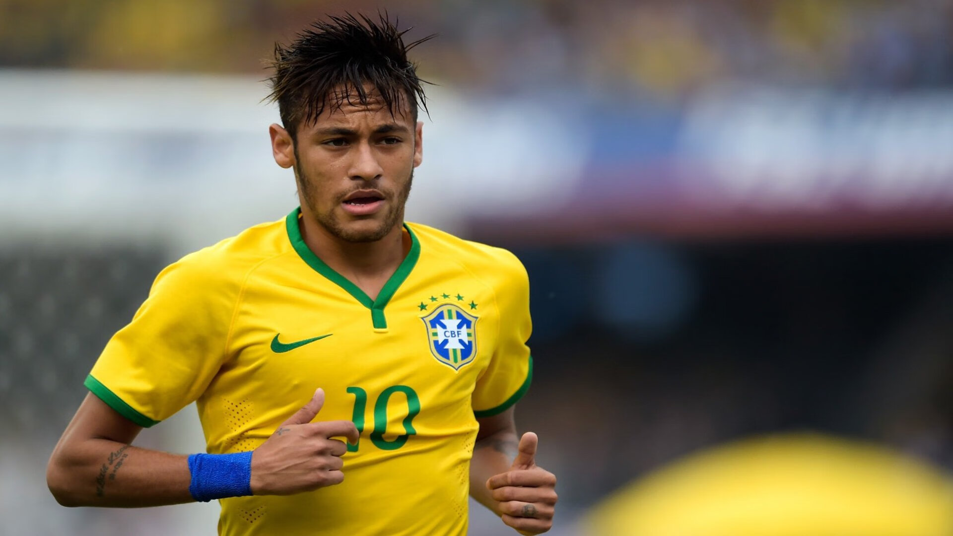 那不勒斯狂胜喀麦隆，斯通斯，从沉默磐石到致命利刃